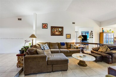 7536 Nova Dr unit 17, Davie, FL 33317 - photo 6