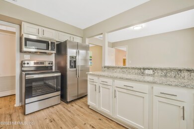 6585 Larne Ave, Jacksonville, FL 32244 - photo 7
