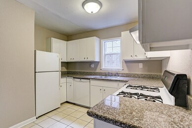 2202 Park St unit 4, Houston, TX 77019 - photo 6