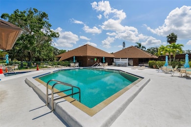 6061 Fairway Ln unit 1411, Bradenton, FL 34210 - photo 2