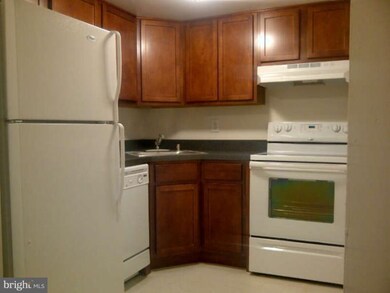 429 Kenyon St NW unit T2, Washington, DC 20010 - photo 2