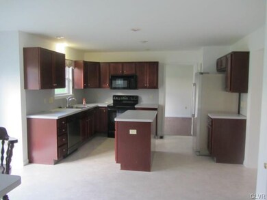 4809 Beech St, Whitehall, PA 18052 - photo 2