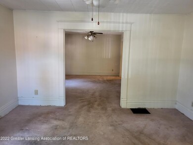 410 N Clinton St, Grand Ledge, MI 48837 - photo 2