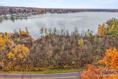 9310 Benjamin Dr, Newaygo, MI 49337 - photo 3