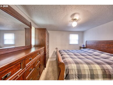 1555 Acacia Ave, Eugene, OR 97408 - photo 4