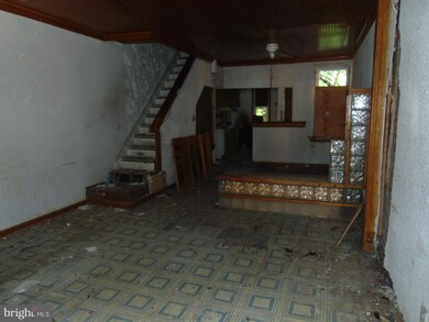 1110 Carl Miller Blvd, Camden, NJ 08104 - photo 5