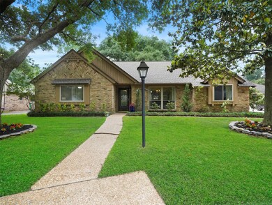 5015 Moss Hollow Ct, Houston, TX 77018 - photo 3
