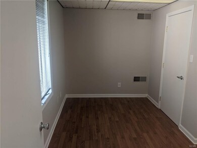 2710 William Penn Hwy unit 2nd Floor, Easton, PA 18045 - photo 5
