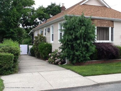 26 Seneca Ave, Staten Island, NY 10301 - photo 2
