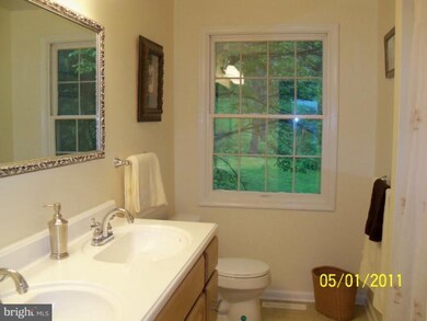 222 E Timonium Rd, Lutherville Timonium, MD 21093 - photo 7