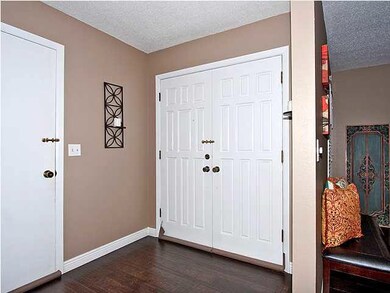 Entry/ Foyer