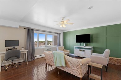 7540 N Ridge Blvd unit 5C, Chicago, IL 60645 - photo 5