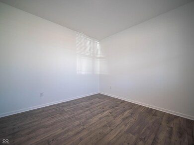 801 Blaine Dr, Whiteland, IN 46184 - photo 7