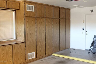 049 Garage cabinets