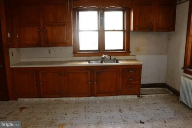 58 Conner Ave, Chambersburg, PA 17201 - photo 2