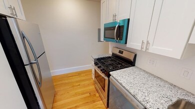 672 Washington St unit 5, Brookline, MA 02446 - photo 2