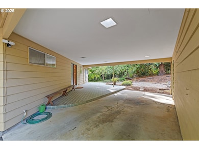 3333 SW Arnold St, Portland, OR 97219 - photo 3