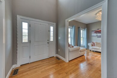 A Spacious front foyer welcomes family and friends...just in time for the holiday!