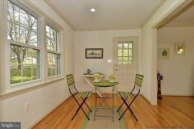 26205 Rudale Dr, Clarksburg, MD 20871 - photo 2