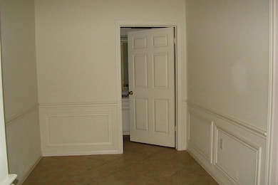 1005 W 34th St, Houston, TX 77018 - photo 3