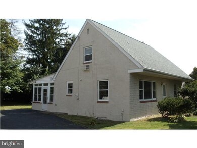 329 Woodlyn Cir, Woodlyn, PA 19094 - photo 3