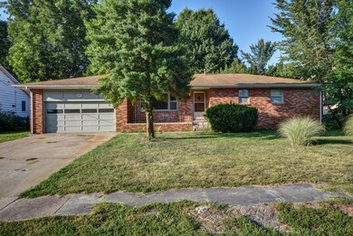 407 E Walker St-2