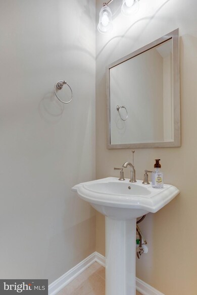 2586 Running Wolf Trail, Odenton, MD 21113 - photo 3