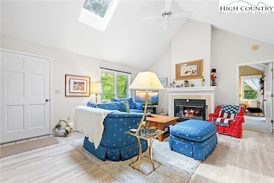 137 Staghorn Hollow Rd, Beech Mountain, NC 28604 - photo 5