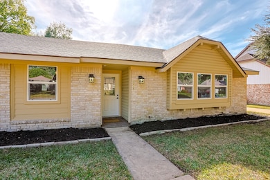 3215 Springhill Dr, Missouri City, TX 77459 - photo 3