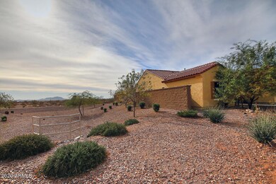 6963 W Springfield Way-large-003-032-Gre