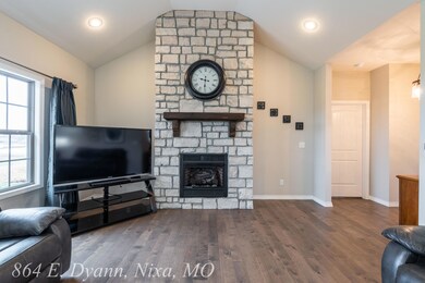 864 E Dyann Dr, Nixa, MO 65714 - photo 6