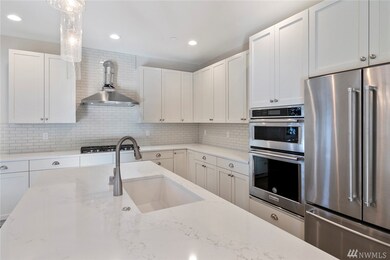 7237 Soundview Ln, Edmonds, WA 98026 - photo 5