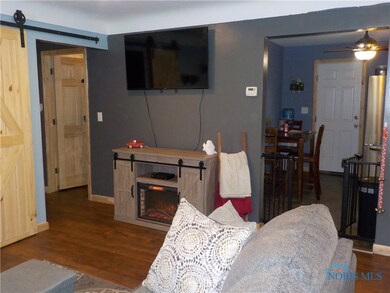 23116 W Edgefield Rd, Genoa, OH 43430 - photo 4