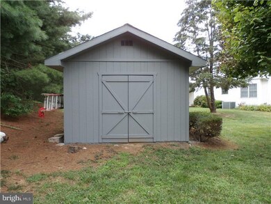 8 Green Meadow Dr, Langhorne, PA 19047 - photo 3