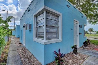 3000 Broadway unit 3, West Palm Beach, FL 33407 - photo 3