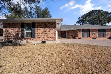 4036 Aragon Dr, Fort Worth, TX 76133 - photo 2