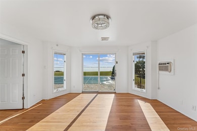 6 Last Ln, Hampton Bays, NY 11946 - photo 7