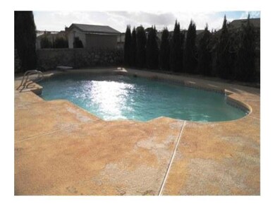 Swimming Pool/Hot Tub/Sauna.