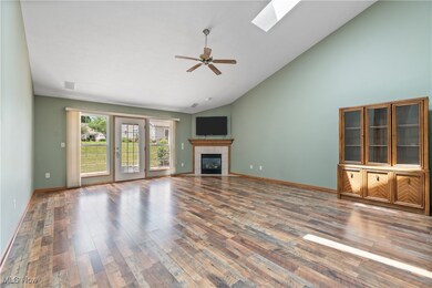 2812 Stratford Cir, Akron, OH 44312 - photo 6