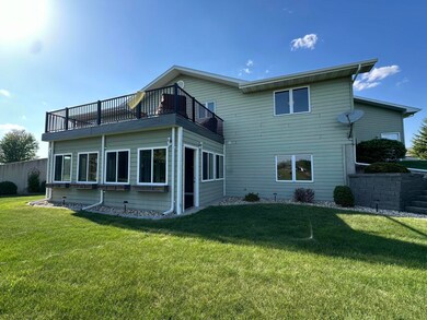 3017 Maui Dr, Mitchell, SD 57301 - photo 5