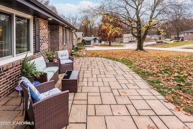 710 Leonard Dr, Jefferson City, MO 65109 - photo 2