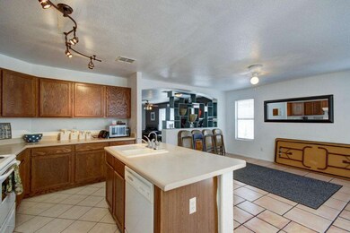 Kitchen-family room - 901 E. Mohave