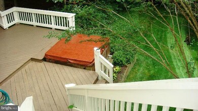 8110 Bellingham Ct, Fairfax Station, VA 22039 - photo 3