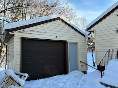 909 Westfall Ave, Kalamazoo, MI 49006 - photo 4