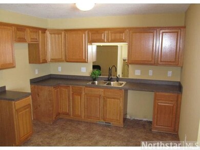 38266 Explorer Cir, North Branch, MN 55056 - photo 2