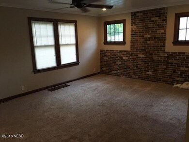 517 N Maple lr
