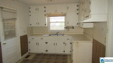2612 1st St NE, Center Point, AL 35215 - photo 4