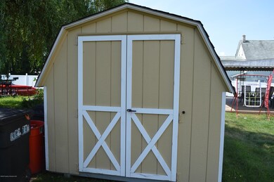 323 Spring St, Dunmore, PA 18512 - photo 4