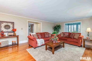 1312 Middle Rd, Bettendorf, IA 52722 - photo 5