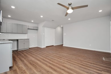 6313 Sandra St unit B, Houston, TX 77028 - photo 2